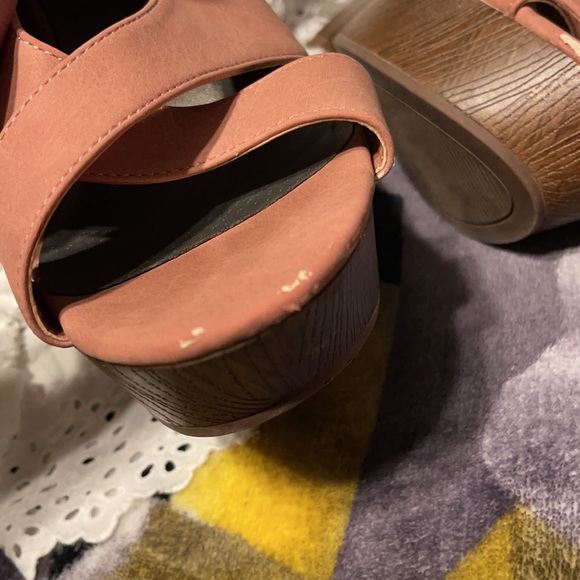 Guess Wedges - Picture 5 of 6